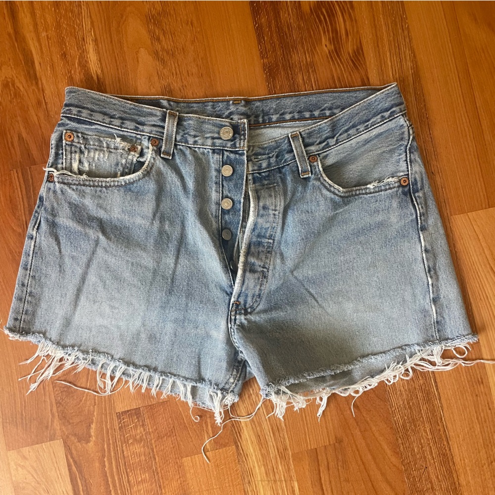 Levi’s 501 Cutoff Shorts